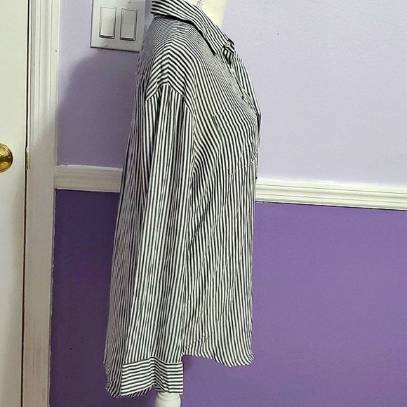 Something Navy Striped Oversized Flowy Minimalist Lagenlook Button Down Shirt - Picture 3 of 10